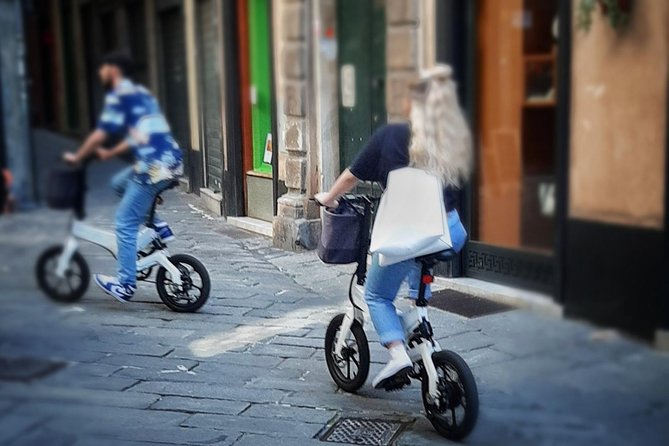 Good Morning rider: discovering the town by bike - Exploring Piazza Raffaele De Ferrari and the Seaside Promenade