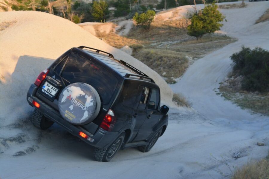 Göreme: Cappadocia Hot-Air Balloon Viewing with SUV - Watching the Preparation and Ascension of 150 Balloons