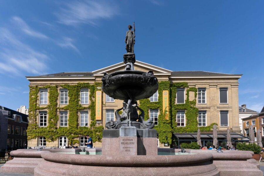 Gorinchem: Highlights Tour with local guide - Starting at the Grote Markt: The Heart of Gorinchem