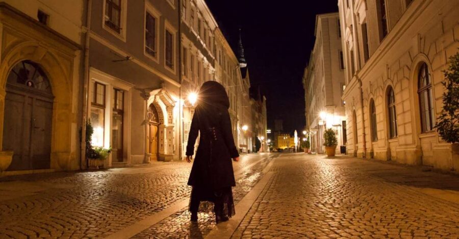 Görlitz: Ghosts and Spooky Historical Night Walking Tour - Exploring Görlitz’s Haunted Landmarks at Night