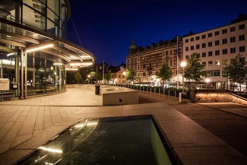 Gothenburg : Must-See Attractions Walking Tour - Exploring Gothenburg Cathedral and Its Architectural Charm