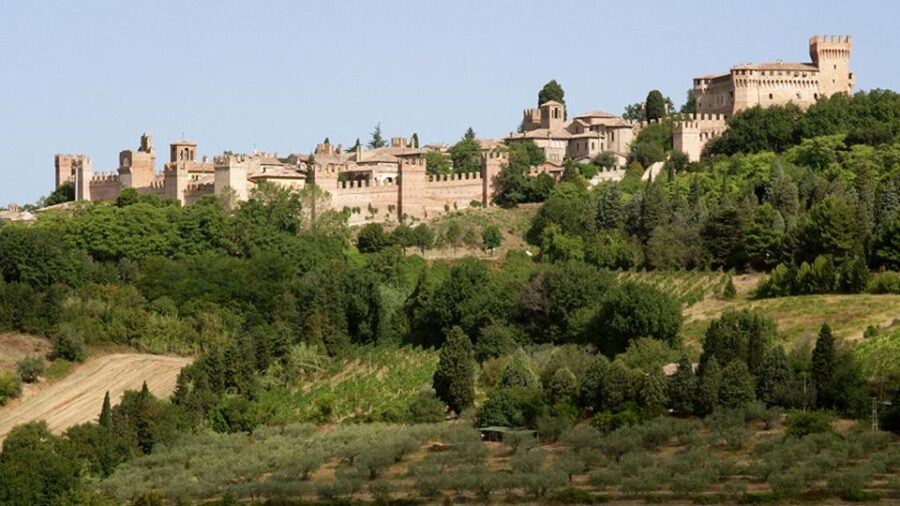 Gradara: Medieval Myths and Legends Group Walking Tour - Exploring the Fortress: From the Torre dellOrologio to The Lovers’ Walk