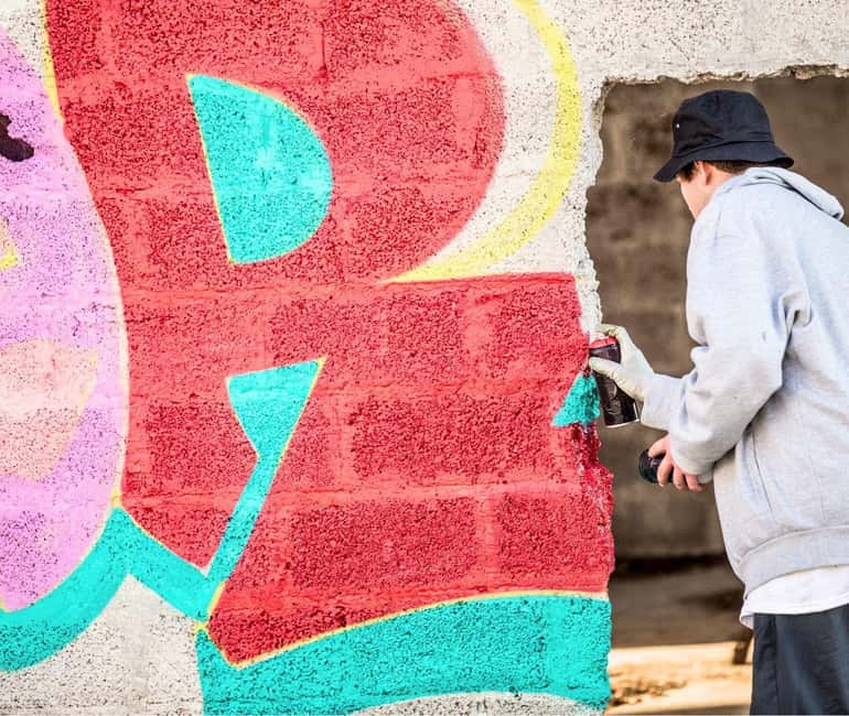 Graffiti Spray Workshop in Cologne - From Spray Basics to Artistic Creation