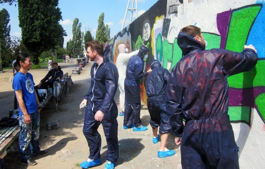 Graffitiworkshop Berlin - The Setting at Mauerpark: A Canvas for Urban Art