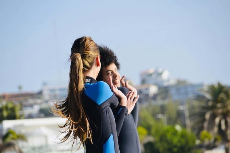 Gran Canaria: Playa del Inglés Girls' Surf Experience - The Location: Playa del Inglés Beach in Gran Canaria