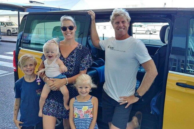 Gran Canaria Private Transfer from Playa del Inglés to Las Palmas (LPA) airport - Comfortable Vehicles: Premium Sedans and Minivans