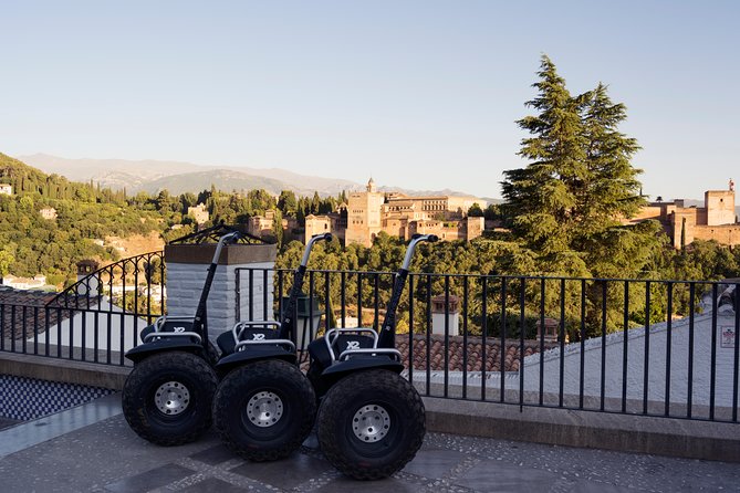 Granada: Albaicin and Sacromonte Segway Tour - Navigating the Hills and Narrow Streets with Segway