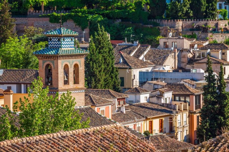 Granada: Albaicín and Sacromonte Walking Tour - The Charm of Albaicín’s Narrow Streets and White Houses