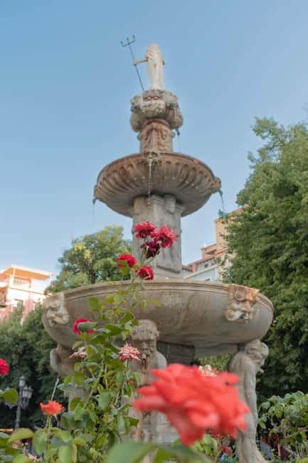 Granada Citycenter&Albayzin - Starting Point at Plaza Isabel La Católica