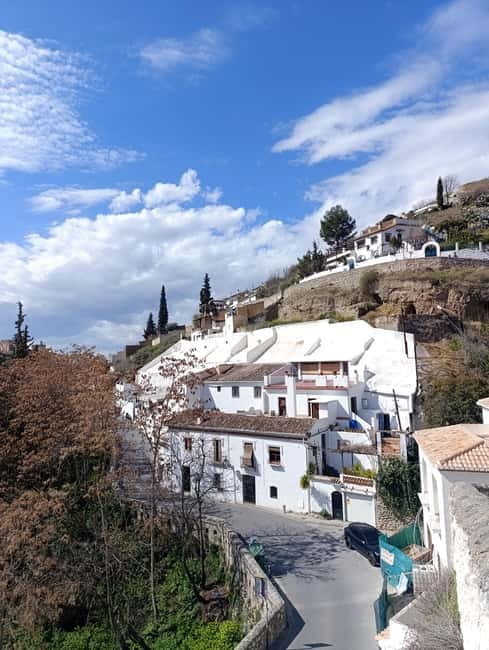 Granada: Hollywood & Sacromonte Tour - Hollywood Stars and Flamenco: Love Stories in Granada