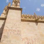 Granada: Royal Chapel and Historical Center Walking Tour - Wandering Through the Alcaicería Arabic Market