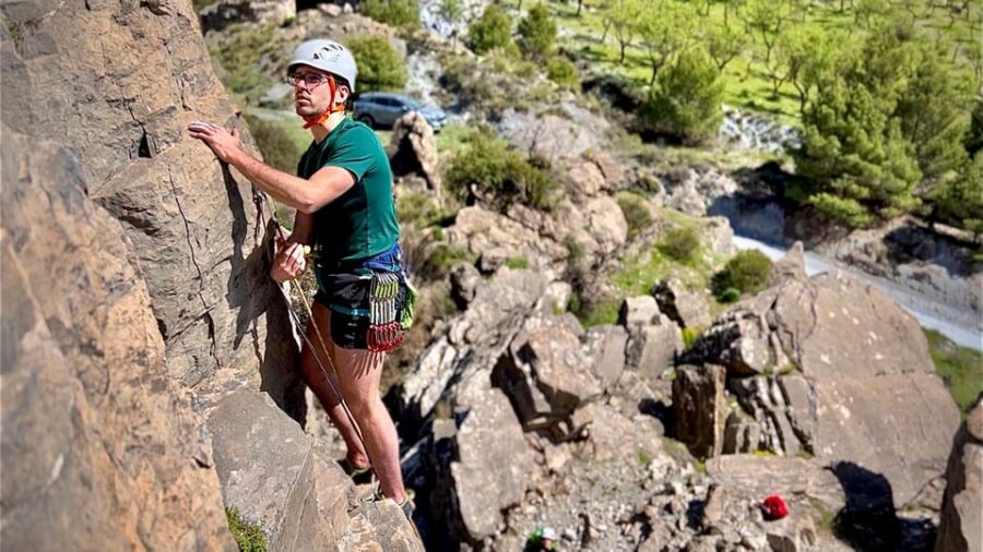 Granada: Sport Lead Rock Climbing Outdoor Course - Day Two Moves Outdoor at Los Cahorros or Sierra de la Alfaguara