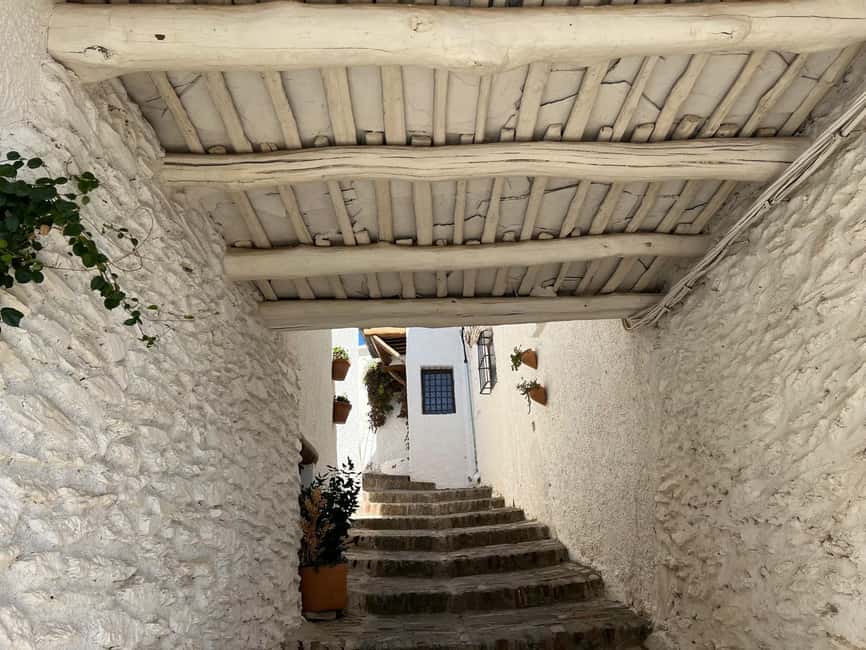 Granada: Tour of the Most Beautiful Villages of the Alpujarra of Granada - Exploring the Barranco del Poqueira and Its Villages