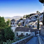 Granada Walking Tour: Explore the Historic Center & Albaicín - Starting at Granada Cathedral: An Architectural Marvel