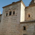 Granada : walking tour with a local guide - Key Points