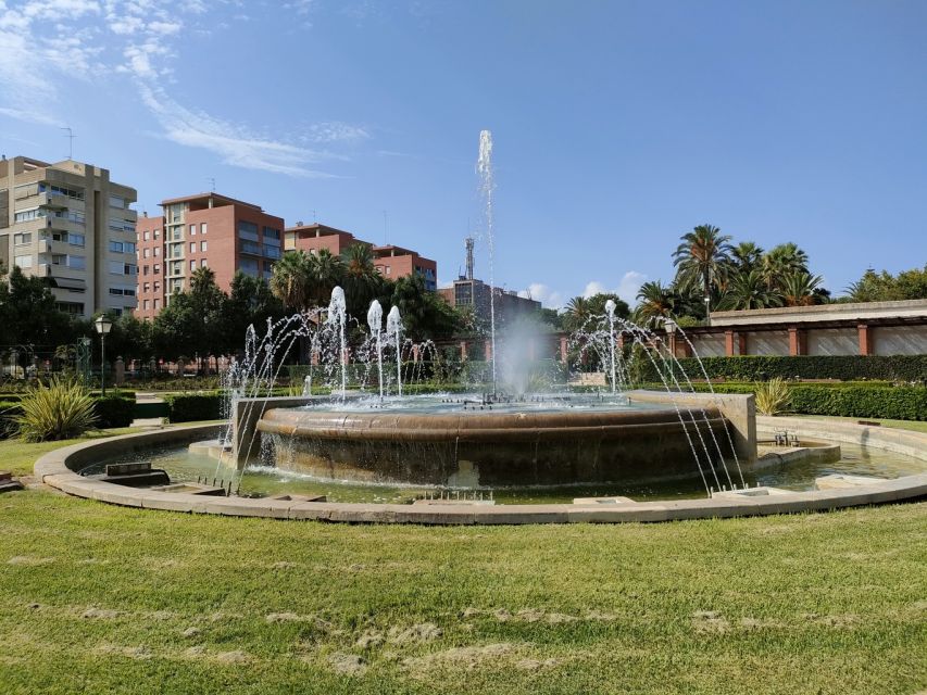 Grand City Bike Tour of Valencia - Visiting Iconic Landmarks and Modern Architectural Wonders