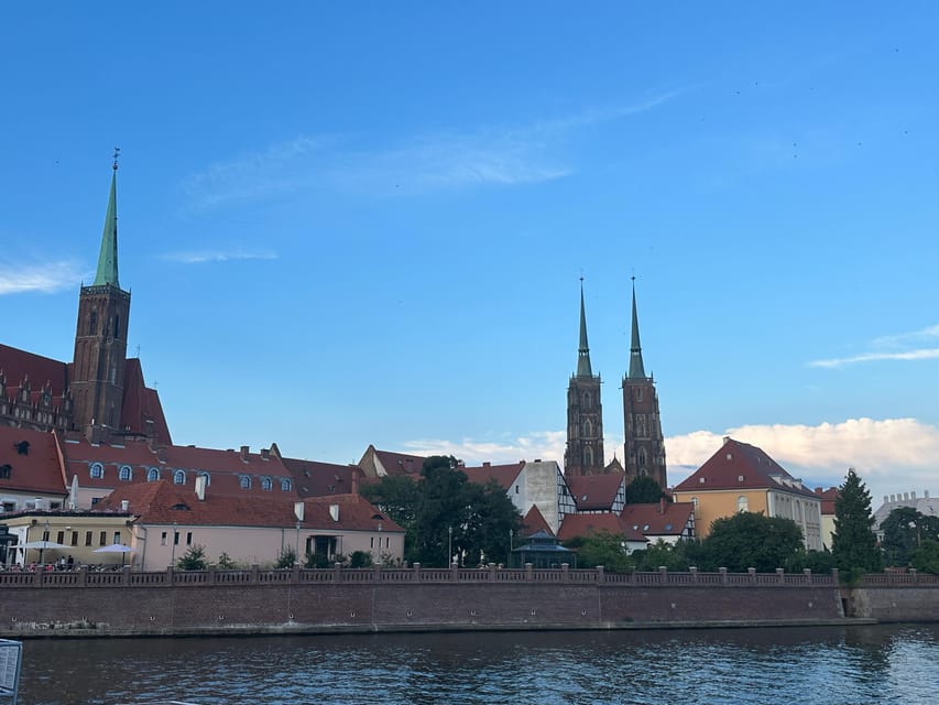 Group city tour (walking tour) through Wroclaw in German - Visiting the Iconic Wroclaw Town Hall