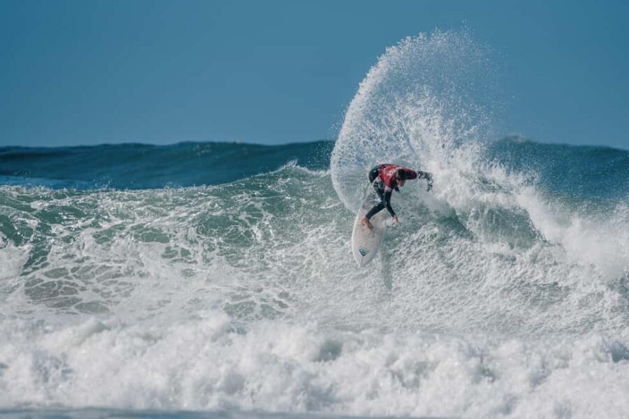 Group Surf Lesson - Meeting Point and Easy Access in Matosinhos