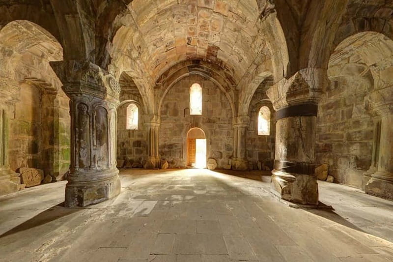 Group Tour: Dilijan, Parz Lake, Makaravank, wine factory - Visiting Dilijan’s Old Town and Forested Streets