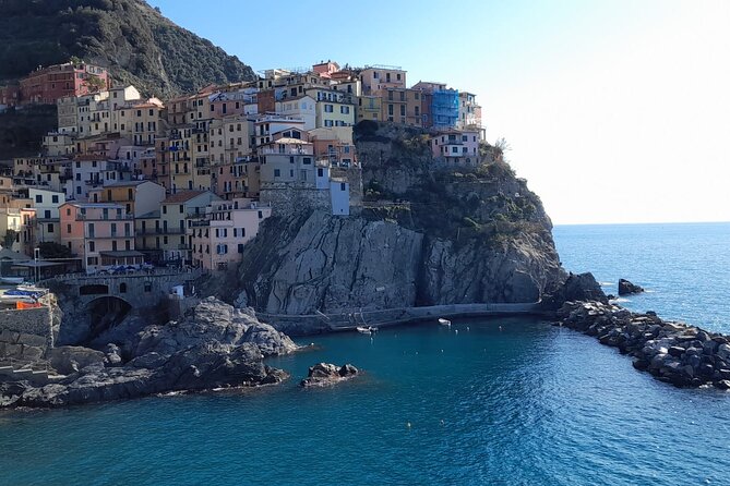 Guided Day to the Pearls of the Cinque Terre - Exploring Manarola: The Charm and Photo Opportunities