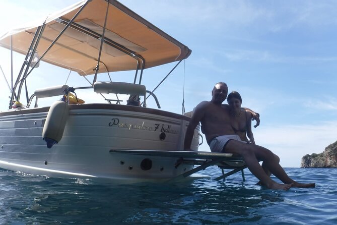 Guided Day Tour on Private Boat to Cinque Terre private boat - Discovering the Byron Cave in Porto Venere