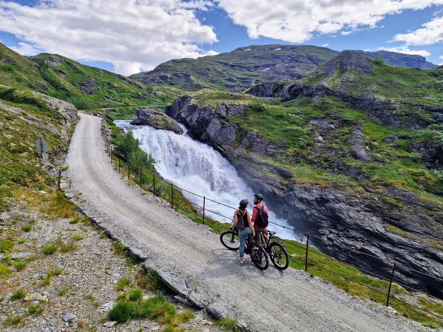 Guided, electric bicycle tour from Vatnahalsen (near Flam) - Starting Point at Vatnahalsen Station and Arrival Logistics