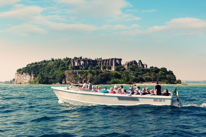 Guided tour in Sirmione with motorboat tour - Walking Tour of Sirmione’s Historic Center