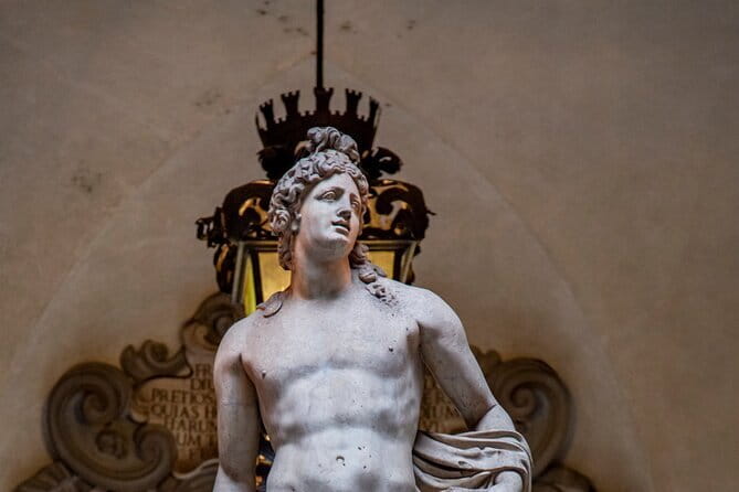 Guided Tour of Florence by Night - Illuminated Landmarks: A Nighttime Showcase