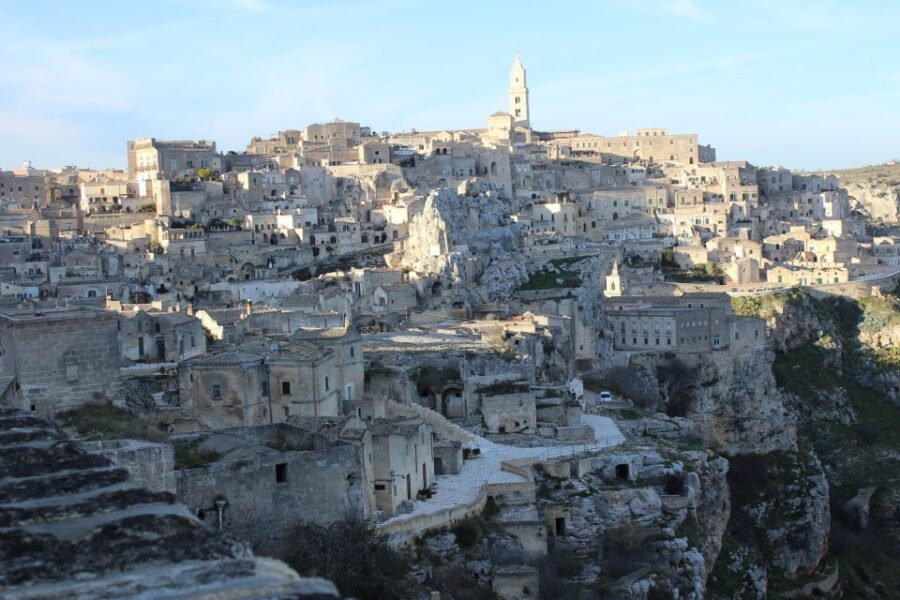 Guided tour of the Sasso Barisano and Sasso Caveoso - Discovering the Historic Districts of Matera