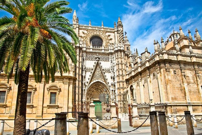 Guided Tour Sevilla Cathedral - The Starting Point at Seville Tourist Office