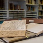 Guided tour to the editions of Leonardo's manuscripts - Exploring the Biblioteca Leonardiana’s Manuscript Reproductions