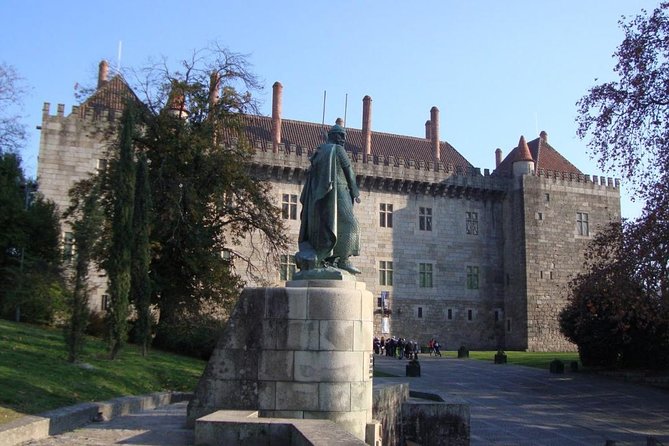 Guimarães Half-Day Private Tour from Porto - Discovering Guimarães Castle and Its Significance