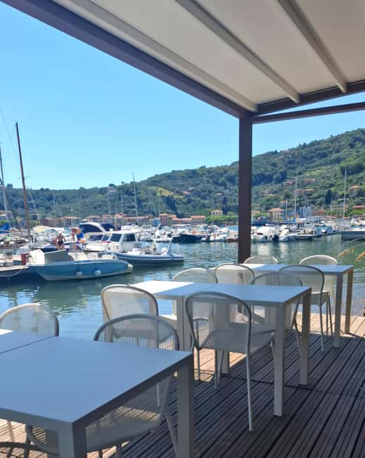 Gulf of Poets: A Creative Tasting of Mussels and Oysters - The Location and Setting: Scenic Views of Le Grazie