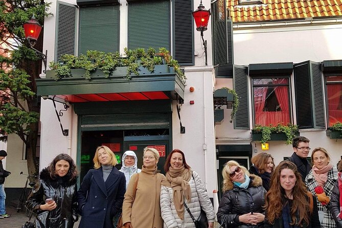 Haarlem Old Town Private Walking Tour - Discovering the Hofje van Bakenes: Medieval Almshouses and Charity Systems