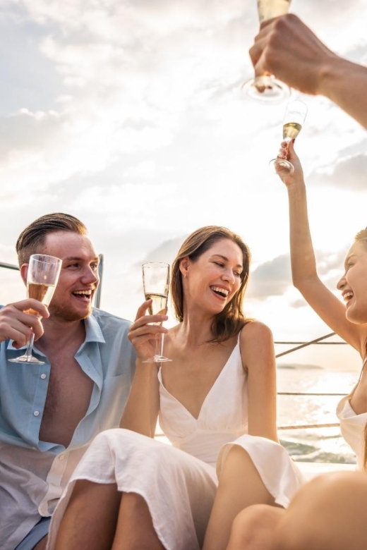 Half-Day Athens Cruise: Swim Stop,Lunch, and Drinks Included - Exploring the Athenian Riviera in Style on a Traditional Boat