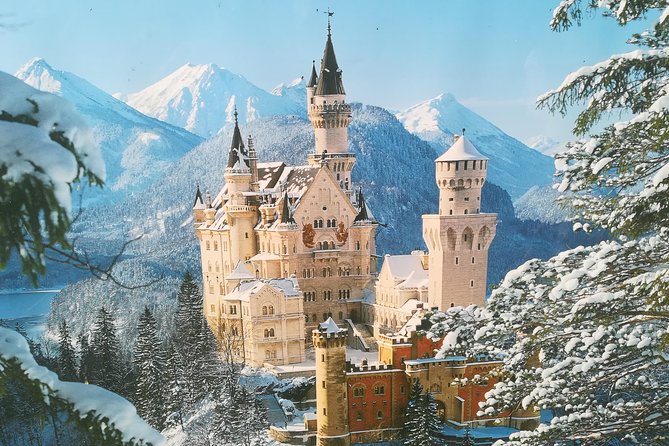 Half day- from Fussen to Neuschwansteincastle & Linderhof castle - Exploring Neuschwanstein Castle with Skip-the-Line Access