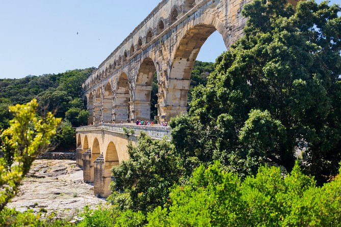 Half Day Pont-du-Gard, Uzès, Nîmes Tour from Avignon - Visiting Pont du Gard: A Roman Engineering Marvel