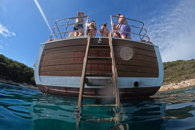 Half Day Private Group Boat Tour in Croatia - Exploring the South Shore of Hvar and Red Rocks