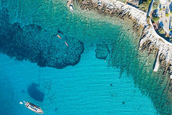 Half day speedboat tour to Solta island & Blue Lagoon from Trogir - Visiting Maslinica: A Historic Port Town