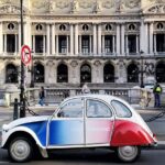 Half day trip in Paris in a vintage and convertible car with a Parisian - From the Louvre to the Eiffel Tower