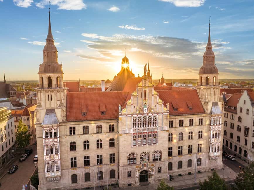 Halle (Saale): The Court Tour - What Makes the Court Building a Visual Delight
