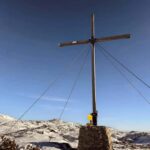 Hallstatt: Panoramic Snowshoe Hike to Heilbronner Cross - The Significance of the Heilbronner Cross