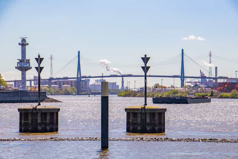 Hamburg: Capture the most Photogenic Spots with a Local - Starting Point at Bucerius Kunst Forum in Hamburg