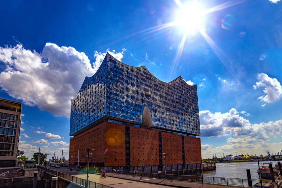 Hamburg: Elbphilharmonie Highlights and Plaza Guided Tour - Exploring Hamburg’s Modern Landmark: The Elbphilharmonie Exterior
