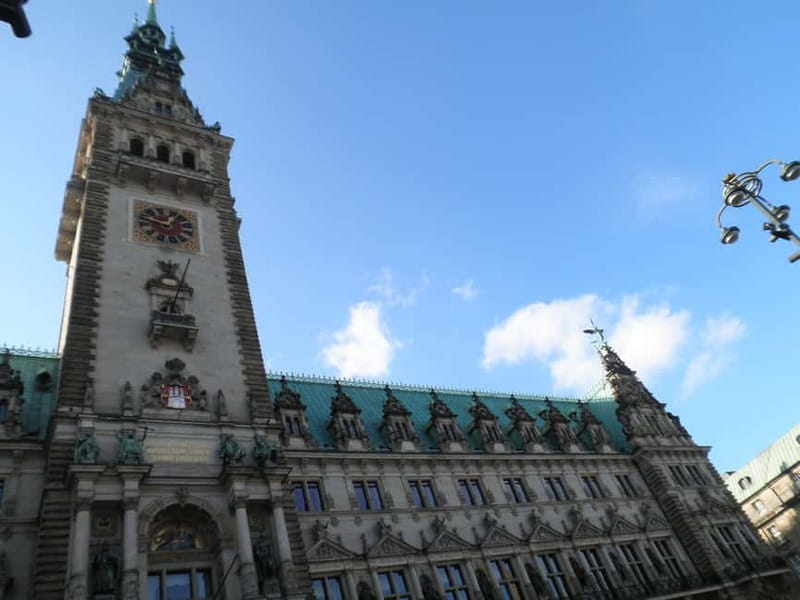 Hamburg: Exclusive Tour by Limousine with Chauffeur - Discover HafenCity and the Hamburg Port Area