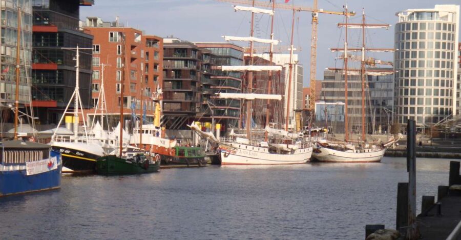 Hamburg Harbor: 3.5-Hour Guided Tour by Bike - Starting Point in Hamburg: Gebrüder Wolff Platz