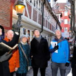 Hamburg: Interactive Crime Theater Tour in German - Starting at Stephansplatz: The Meeting Point for a Spooky Adventure