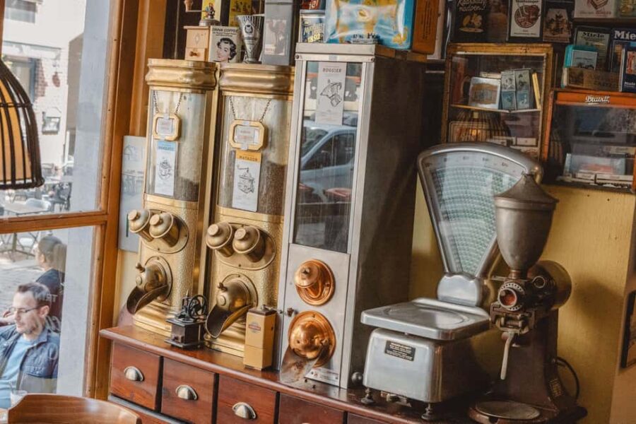 Hamburg Old Town on foot - The tour with heart - Visiting Speicherstadt and Learning About Trade