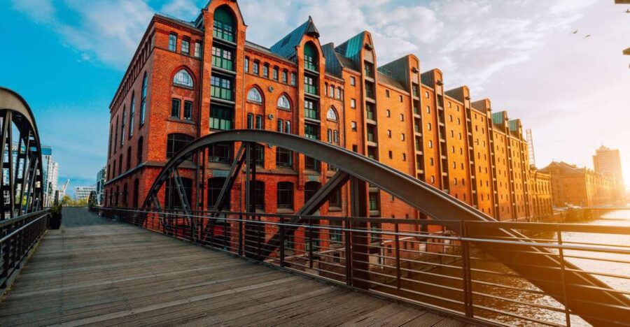 Hamburg: Old Town & Speicherstadt Private Walking Tour - Discover Hamburg’s UNESCO World Heritage Speicherstadt