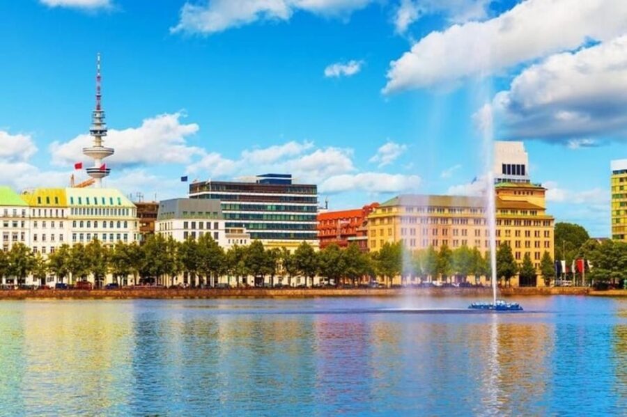 Hamburg : Old town Walking Tour With A Guide - Starting at Alter Wall 2 in Hamburgs Historic Center